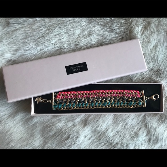 Victoria’s Secret bracelet - Picture 3 of 8